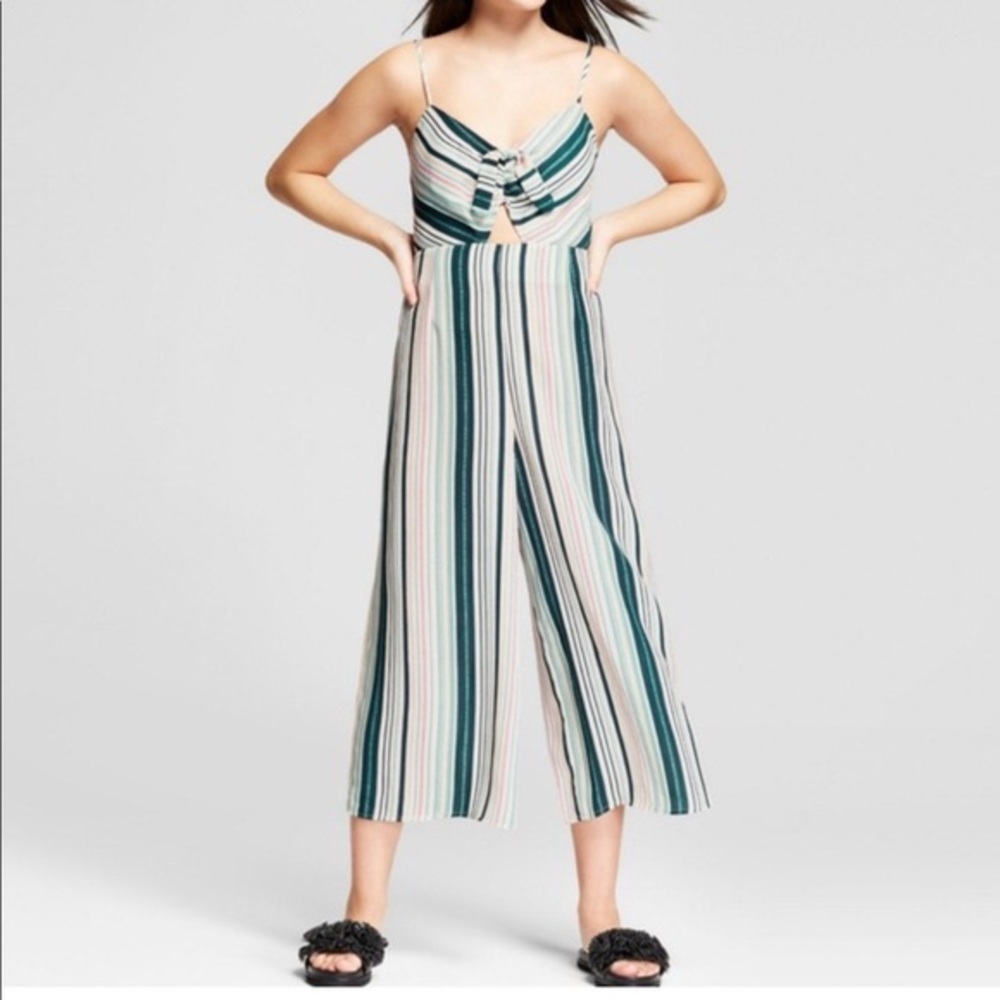 Xhilaration || Tie Front Wide Leg Jumpsuit